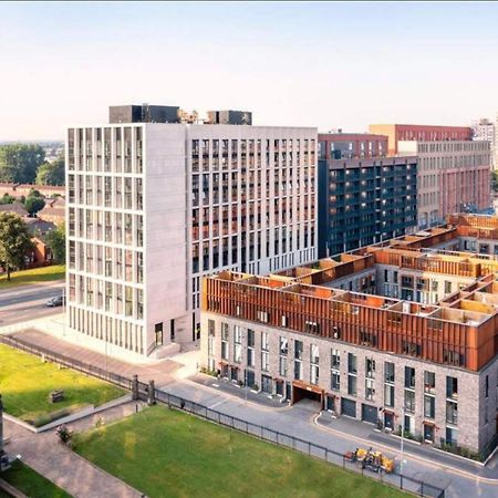 Luxury New Built Split-Level Flat With Rooftop Gardens Access Manchester Exterior photo