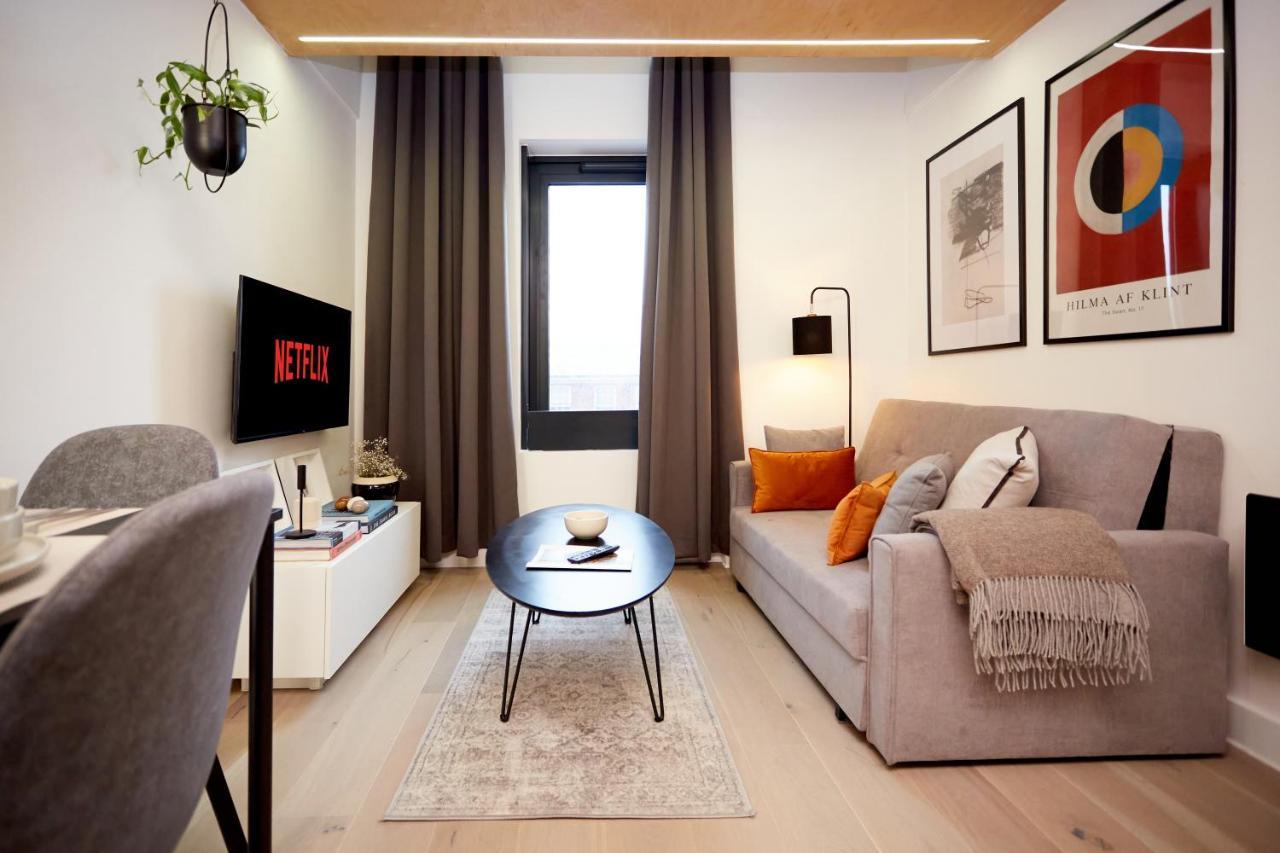 Luxury New Built Split-Level Flat With Rooftop Gardens Access Manchester Exterior photo
